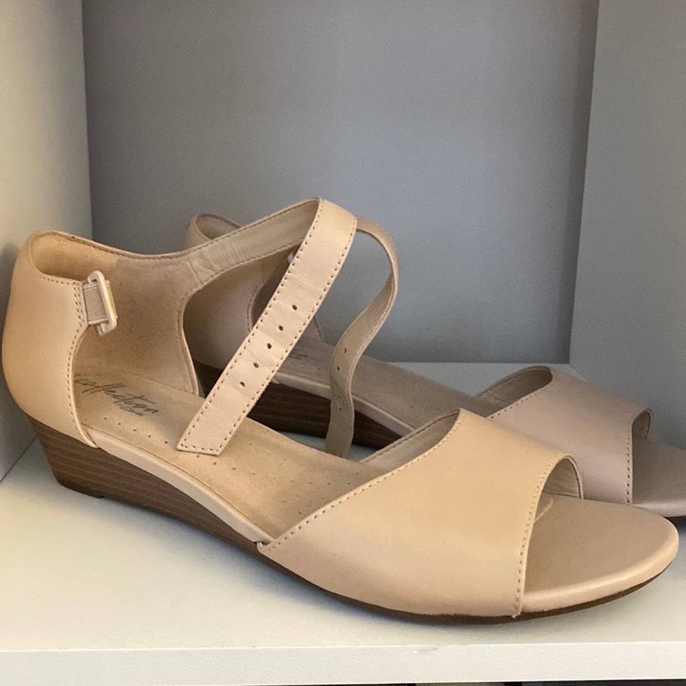 Clarks - Ultimate Comfort - Abigail Jane Wedge Sandal - Blush Leather - Size 8